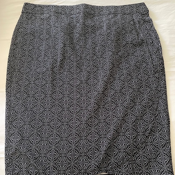 Rip Skirt Dresses & Skirts - Rip Skirt